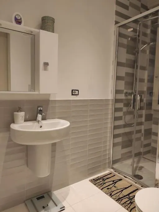 Bez Milan Apartment In Fashion Design District